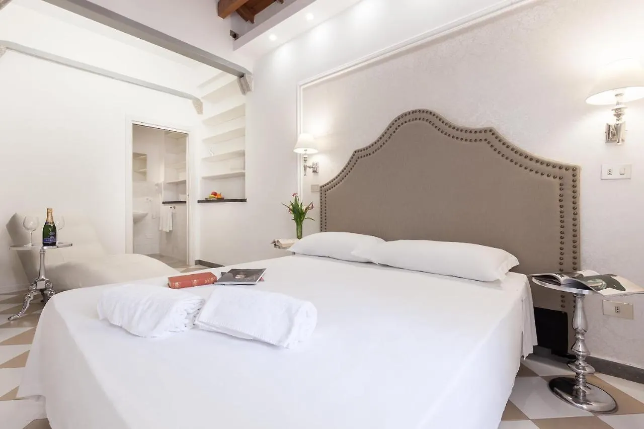 San Giacomo Rooms Cagliari 0*,  İtalya